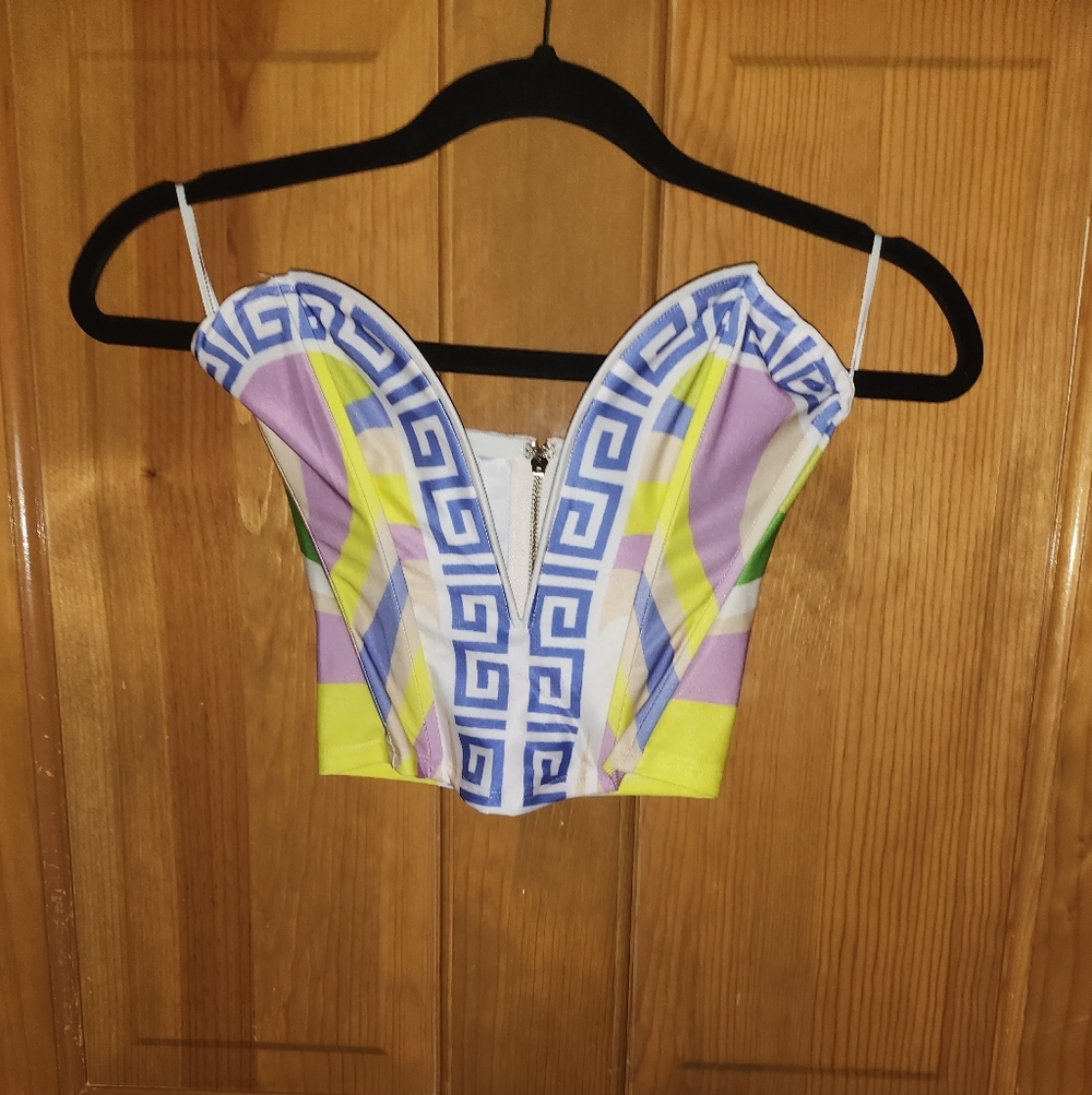 AKIRA Multicolor Geometric Crop Top